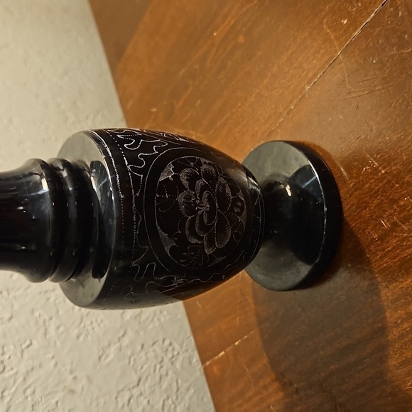 VTG Black Onyx Floral Etched Castlecore Outdoor Patio Vase - Picture 4 of 10